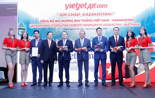 Cơ hội khám phá Việt Nam cho du khách Kazakhstan với đường bay thẳng của Vietjet